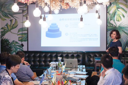 活动的最后环节，刘欣为大家透露了Kyligence 即将推出的合作伙伴计划和政策，包括合作伙伴体系的建立、合作伙伴权益等要点。